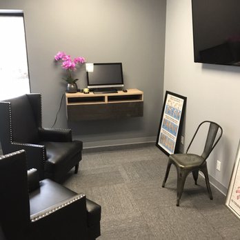 Gem City Chiropractic - Consult Room - Chiropractors Near Me - Dayton, Ohio