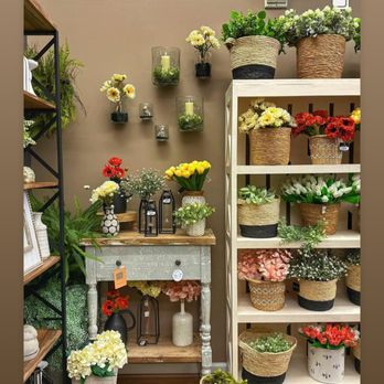 Poppy & Pine - Floral options for any centerpiece. Let's us help you design a beautiful arrangement! - Home Decor Near Me - Oak Ridge, North Carolina Poppy & Pine - Floral options for any centerpiece. Let's us help you design a beautiful arrangement! - Home Decor Near Me - Oak Ridge, North Carolina