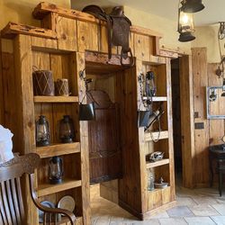 Adobe Grand Villas - Wagon Wheel... shower entrance