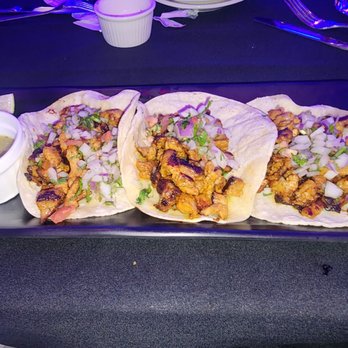 690 Park Restaurant Bar & Lounge - Tacos - Chicken Wings Near Me - Cliffside Park, New Jersey