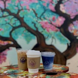Kreative Grounds Café - Enjoy creatively made coffee and tea drinks made by our friendly baristas!