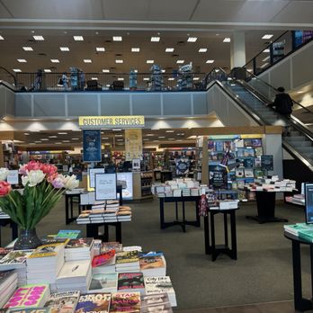 Barnes & Noble - Bookstores Near Me - Houston, Texas Barnes & Noble - Bookstores Near Me - Houston, Texas