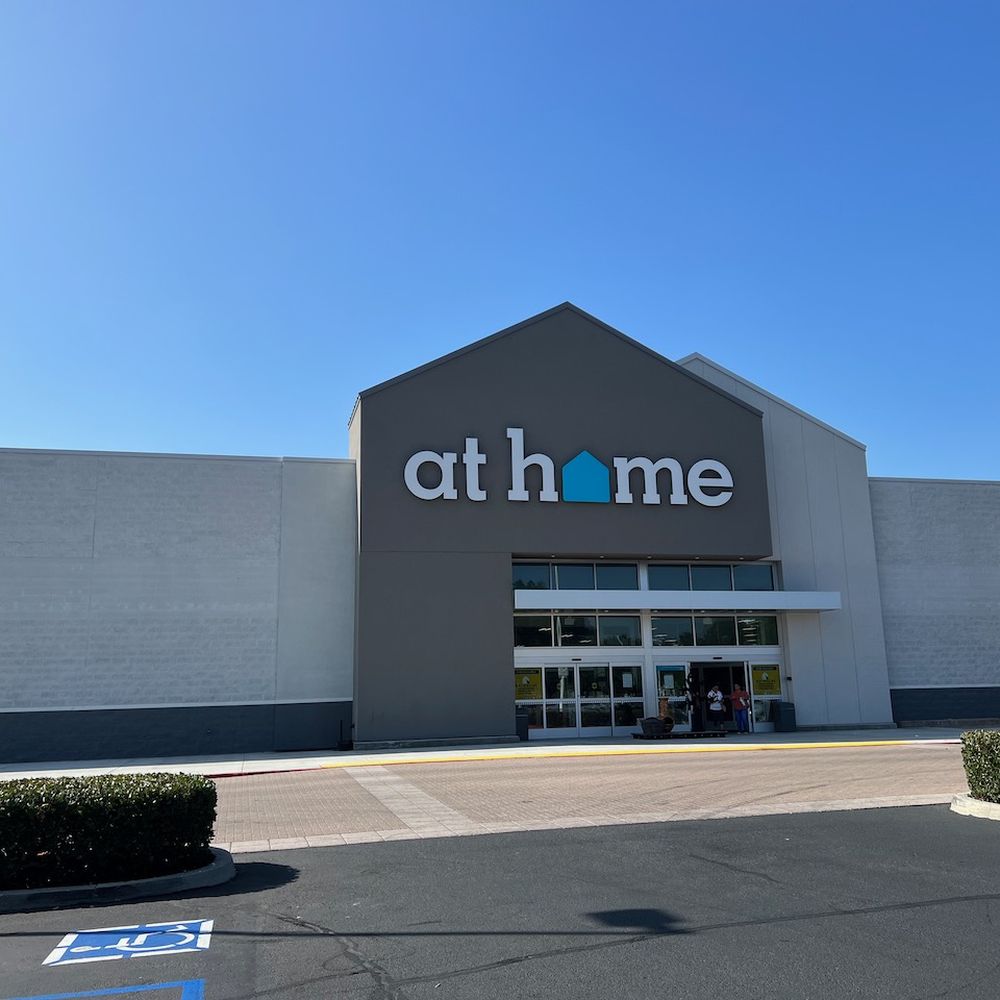 10/23 - tons of easy parking. Huge store! 10/23 - tons of easy parking. Huge store!