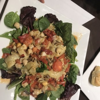 Genteel's Trattoria Pizzeria - Scallop salad with tomatoes, artichoke and lettuce. - Italian Near Me - Skillman, New Jersey