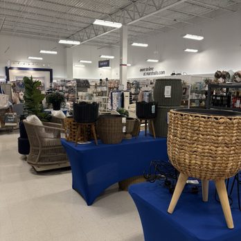 Marshalls - Louisville - Department Stores Near Me - Louisville, Kentucky Marshalls - Louisville - Department Stores Near Me - Louisville, Kentucky