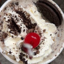 Steak ’n Shake - OREO® Cookies 'n Cream milkshake