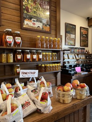 Spicer Orchards Farm Market, Cider Mill, Fudge, Bakery by null