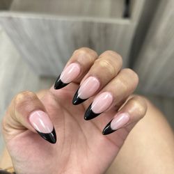 Redondo Nails - Black French tip nails