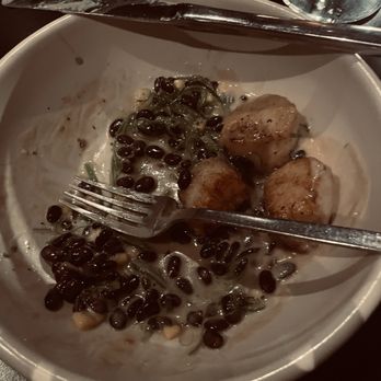 Los Milics Vineyards - Scallops - Wine Tasting Room Near Me - Elgin, Arizona