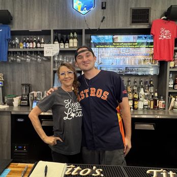 Lankford's - Bellaire - The FABULOUS DAWN & TRACE - Burgers Near Me - Bellaire, Texas Lankford's - Bellaire - The FABULOUS DAWN & TRACE - Burgers Near Me - Bellaire, Texas