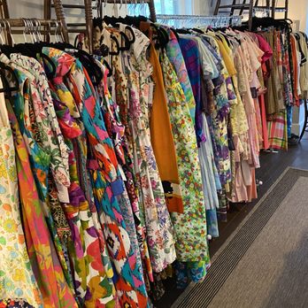 Nostalgia Boutique - Used, Vintage & Consignment Near Me - Purcellville, Virginia Nostalgia Boutique - Used, Vintage & Consignment Near Me - Purcellville, Virginia