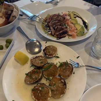 Villa Sorrento Restaurant - FRANKIES 823 Baked Clams & Tuna special app - Italian Near Me - Saint James, New York Villa Sorrento Restaurant - FRANKIES 823 Baked Clams & Tuna special app - Italian Near Me - Saint James, New York