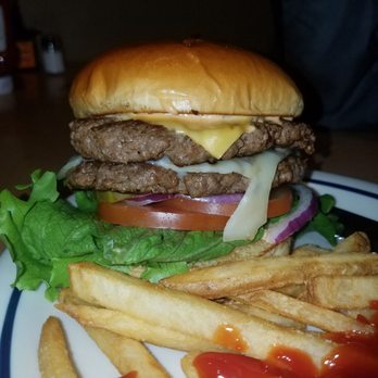 IHOP - Mega monster burger, didn't look like the pix in the menu (12.99) - American Near Me - Milpitas, California