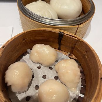 Yank Sing - Shrimp Dumpling and Steamed BBQ Pork Bun - Dim Sum Near Me - San Francisco, California Yank Sing - Shrimp Dumpling and Steamed BBQ Pork Bun - Dim Sum Near Me - San Francisco, California