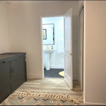 Popular Bathroom - After: Guest bath - General Contractors Near Me - Encino, California Popular Bathroom - After: Guest bath - General Contractors Near Me - Encino, California