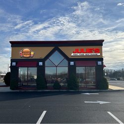 Julie’s Fast Food
