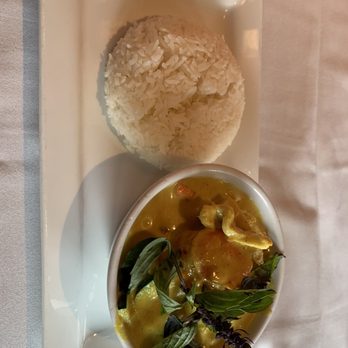 Thai Sapa - Yellow Curry with Chicken - Thai Near Me - Springdale, Utah Thai Sapa - Yellow Curry with Chicken - Thai Near Me - Springdale, Utah