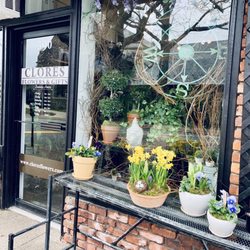 Clores Flowers - Outside!