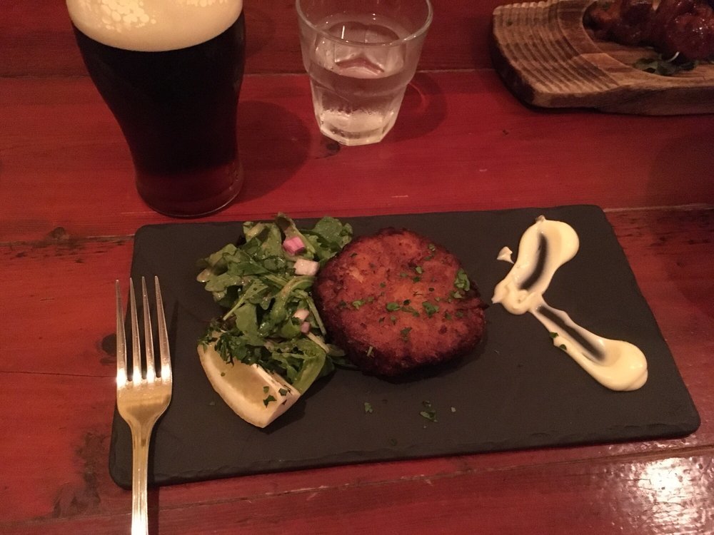 HORSESHOE BAR AND RESTAURANT Updated September 2024 22 Photos & 16