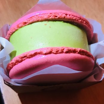 KOKUMI - Macaron ice cream (green tea flavor) - Hot Pot Near Me - Arcadia, California KOKUMI - Macaron ice cream (green tea flavor) - Hot Pot Near Me - Arcadia, California