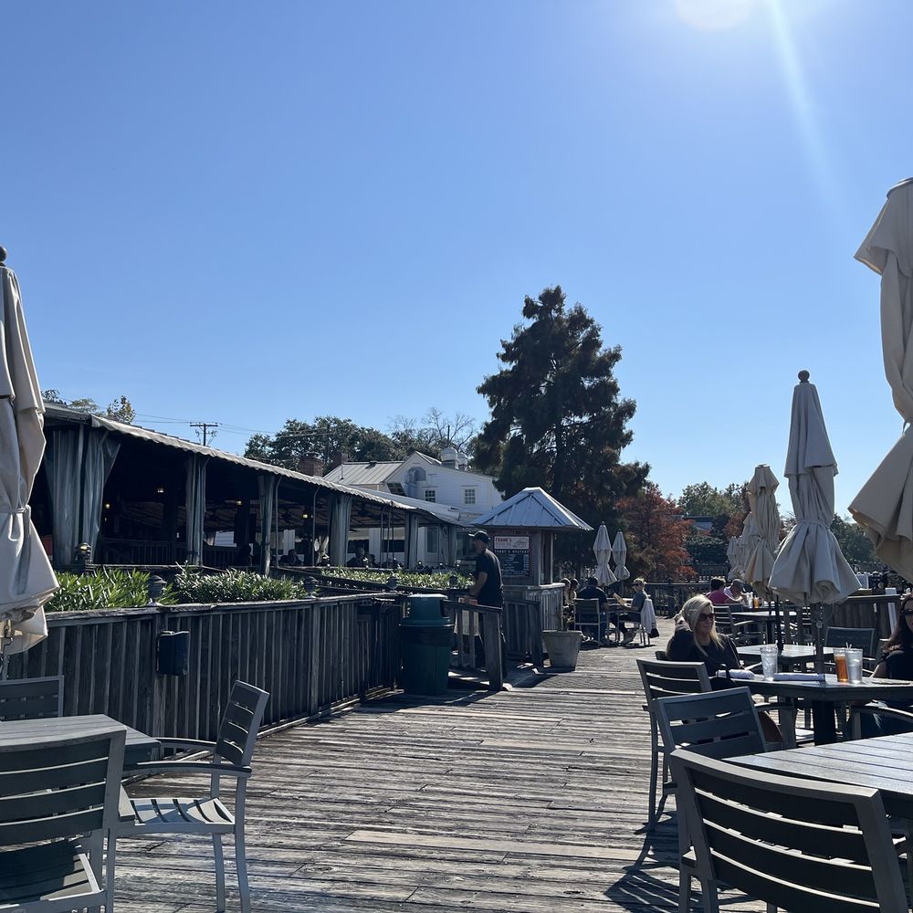 Elijah's Restaurant - Outside patio River walk adjacent - Seafood Near Me - Wilmington, North Carolina Elijah's Restaurant - Outside patio River walk adjacent - Seafood Near Me - Wilmington, North Carolina