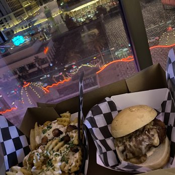 Buddy's Jersey Eats - Disco Drippin Chicken and Alfredo Fries. - Food Trucks Near Me - Las Vegas, Nevada