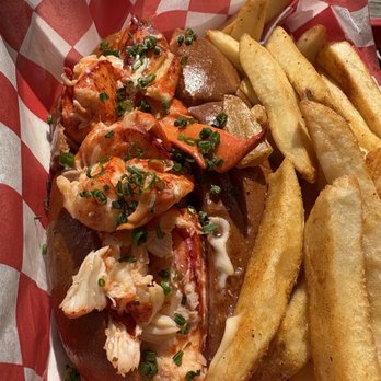 Dune Brothers - New American Near Me - Providence, Rhode Island