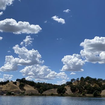 Lake Natoma - Beautiful day - Lakes Near Me - Folsom, California Lake Natoma - Beautiful day - Lakes Near Me - Folsom, California