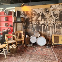 Station Bar & Curio