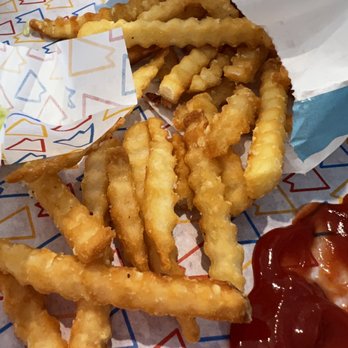 Super Deluxe - Burgers Near Me - Bend, Oregon