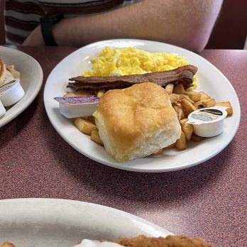 Nashville Biscuit House - Scrambled eggs - Southern Near Me - Nashville, Tennessee Nashville Biscuit House - Scrambled eggs - Southern Near Me - Nashville, Tennessee