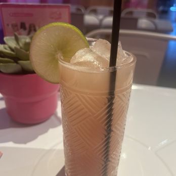 Malibu Barbie Cafe - Boardwalk Adventure Mocktail - Cafes Near Me - Las Vegas, Nevada
