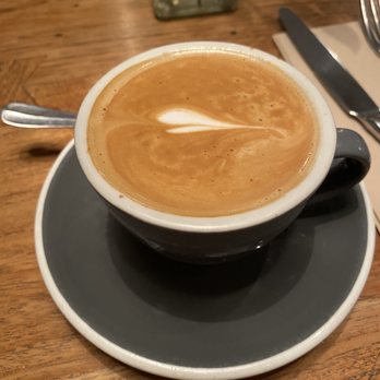 Caravelle - Flat white - Breakfast & Brunch Near Me - Barcelona, B Caravelle - Flat white - Breakfast & Brunch Near Me - Barcelona, B