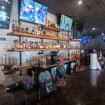 Pop Up Chicken Shop - Full bar - Chicken Shop Near Me - Bloomington, Illinois