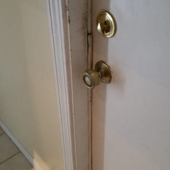 Verandah Properties - Foyer door - move in ready - passed inspection - Property Management Near Me - Orlando, Florida