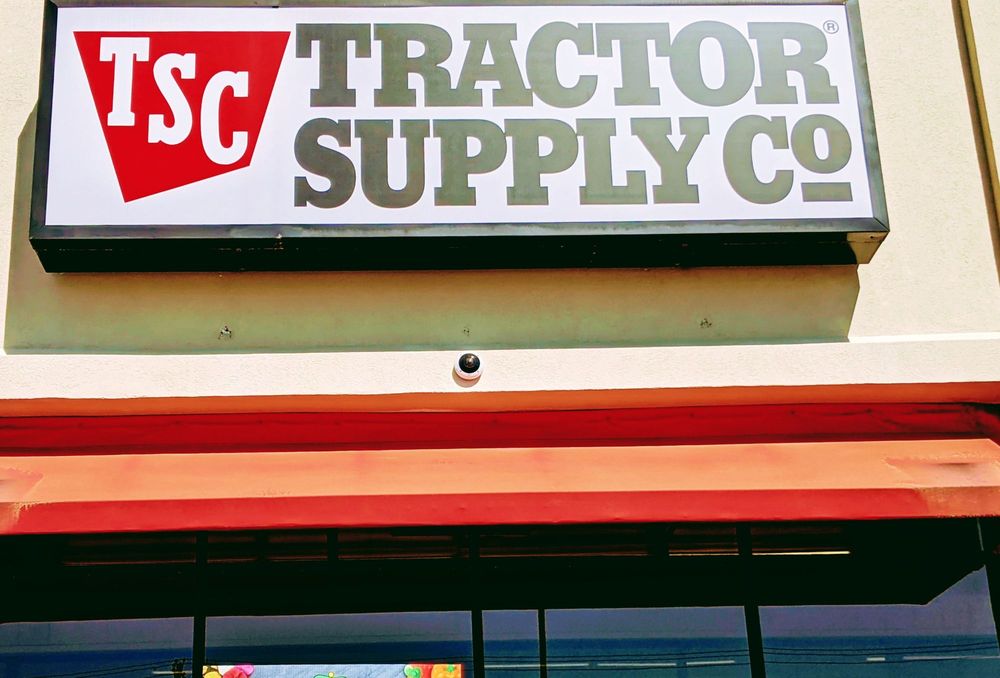 TRACTOR SUPPLY Updated August 2024 22 Photos & 19 Reviews 1672 N