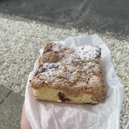 Crumb cake