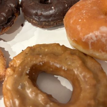 Bill's Donuts - Donuts Near Me - Granite Bay, California
