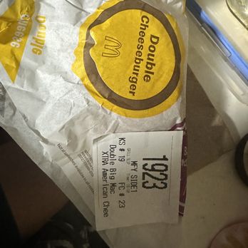 McDonald's - Ordered a double Big Mac and they charged for it but swapped out to a cheeseburger - Burgers Near Me - Laguna Niguel, California McDonald's - Ordered a double Big Mac and they charged for it but swapped out to a cheeseburger - Burgers Near Me - Laguna Niguel, California