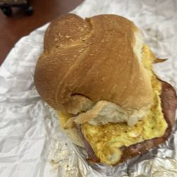 Dell's Market & Deli - Ham Egg and Cheese