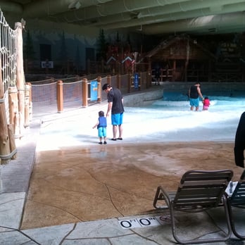 Great Wolf Lodge - Wave pool - Resorts Near Me - Scotrun, Pennsylvania