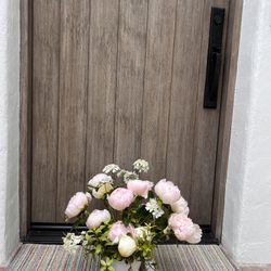 Little Shop By The Sea - Peony flower delivery
