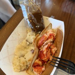 Warm Lobster Roll Warm Lobster Roll