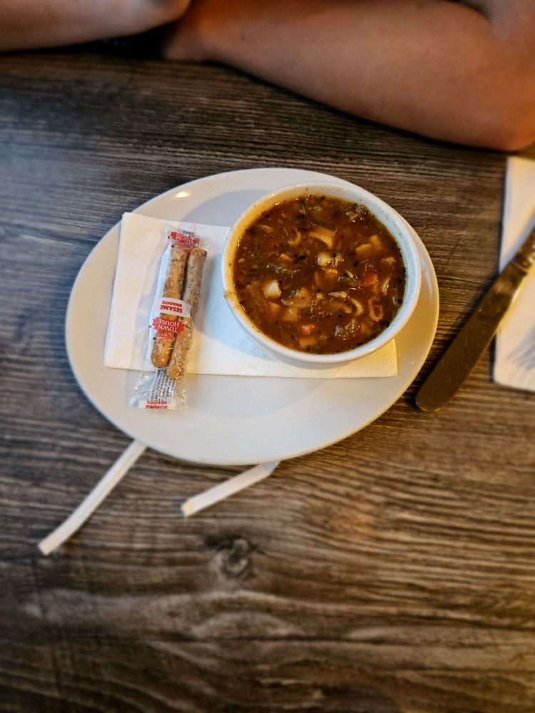 Pago’s Pizzeria & Italian Cuisine