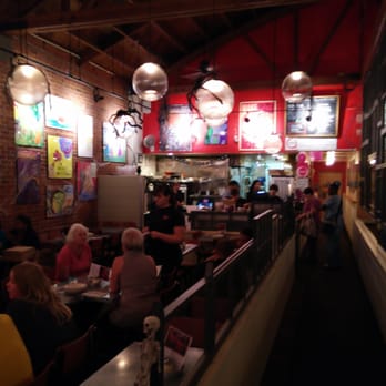 Zachary's Chicago Pizza - Inside. - Pizza Near Me - Berkeley, California