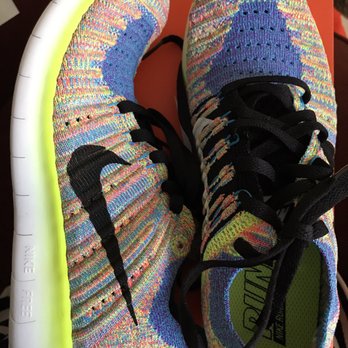 Nike Factory Store - Citadel - Fly Knit Nikes 130$ for 69$ - Outlet Stores Near Me - Commerce, California