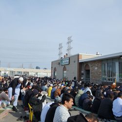 Islamic Society of Toronto - busy Eid namaz