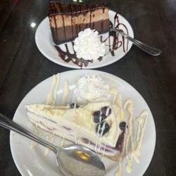 Timeless Destination - The blueberry and chocolate cake