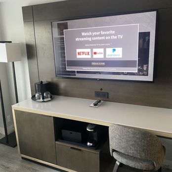 Long Beach Marriott - Hotels Near Me - Long Beach, California Long Beach Marriott - Hotels Near Me - Long Beach, California