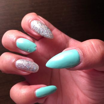 Glenside Nails - Middle finger nail snapped as well. Pointer and thumb acrylics after they had suffered the same fate 2 weeks ago while wearing gel. - Nail Salons Near Me - Glenside, Pennsylvania